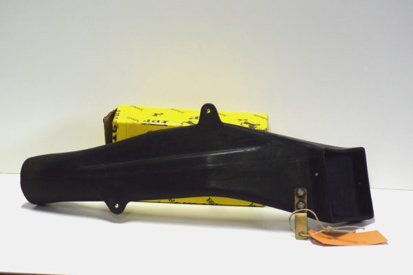 R.H. Front air duct - Image 2