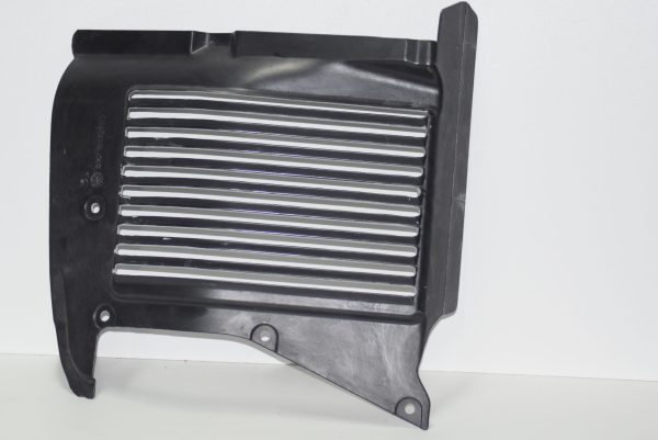 RH front gravel guard 65872500 - Image 2