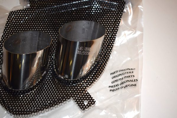 RH exhaust terminal brand new RH 80666800 - Image 2