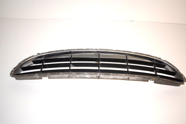 front grill used :84753700 - Image 2