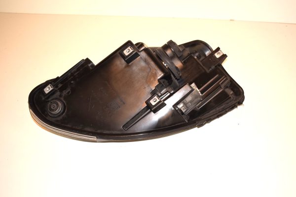RH headlight used part : 204719 - Image 2